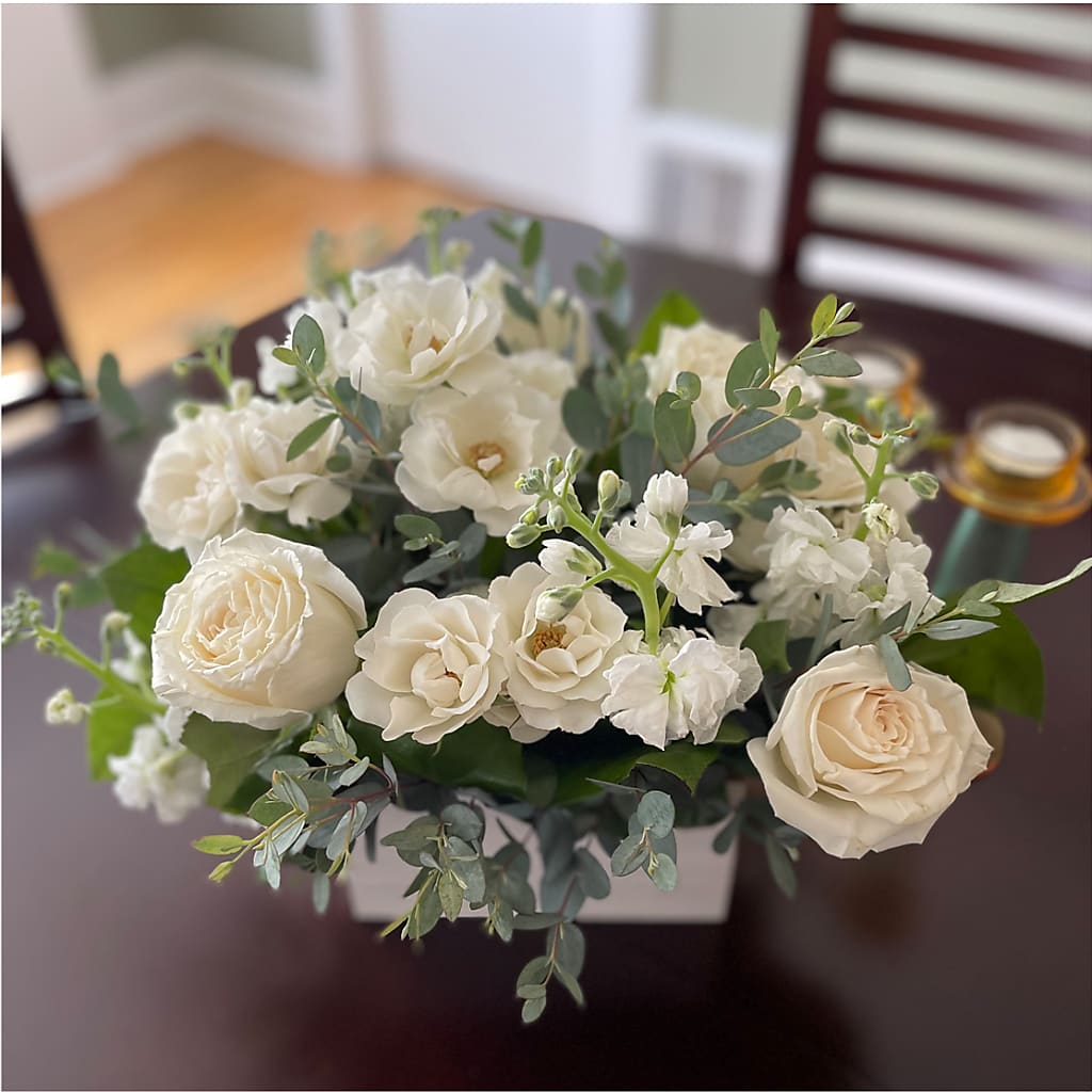 Fresh Linen Box Bouquet – Flowers By Mgm, North York ON
