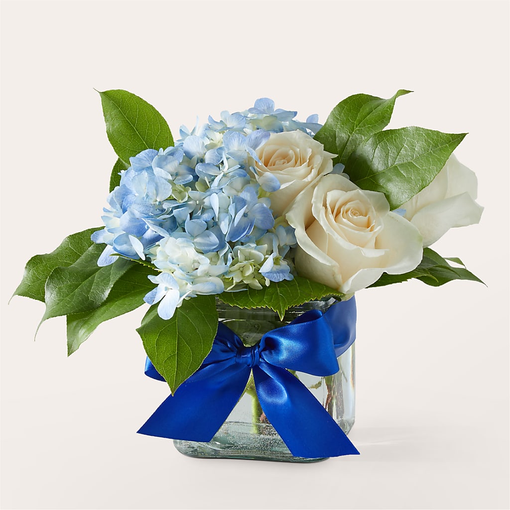 Sky Blue Delight Bouquet – Flowers By Mgm, North York ON