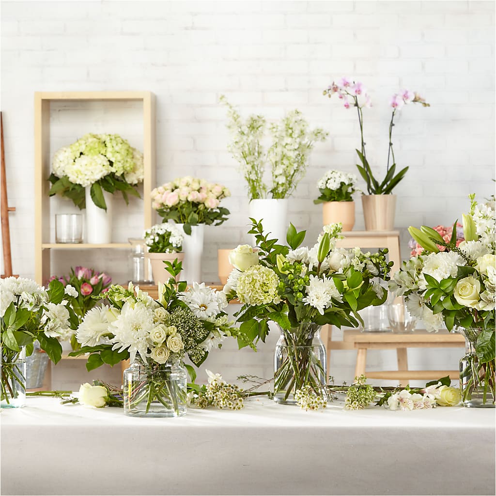 Classic Ivory – A Florist Original – Flowers By Mgm, North York ON