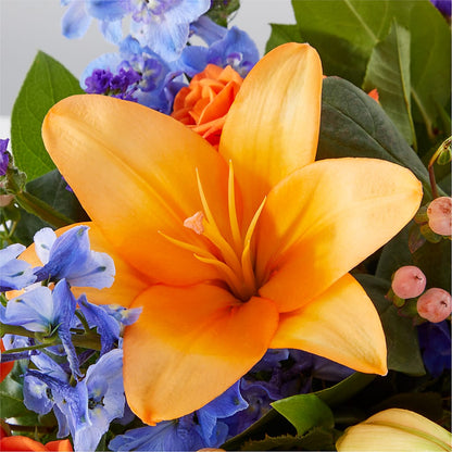 Radiant Citrus Box Bouquet –  Flowers By Mgm, North York ON