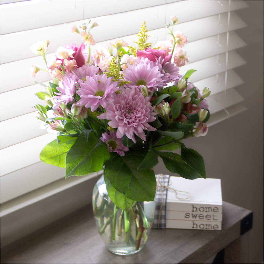 Pastel Tradition - A Florist Original –  Flowers By Mgm, North York ON