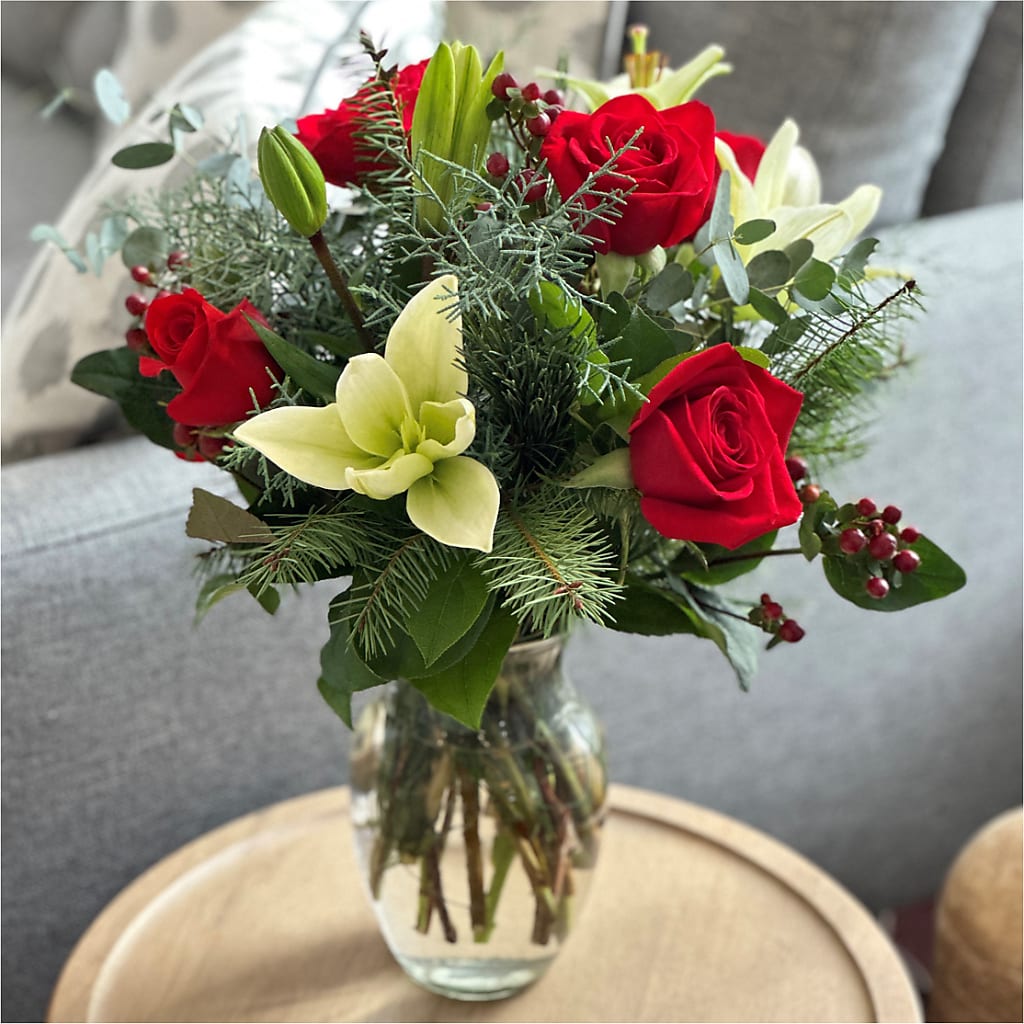 Glittering Lights Bouquet –  Flowers By Mgm, North York ON