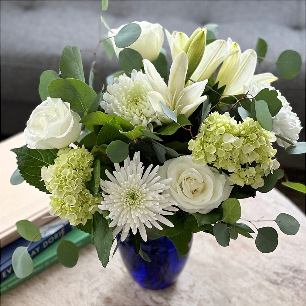 Snowy Dreams Bouquet –  Flowers By Mgm, North York ON
