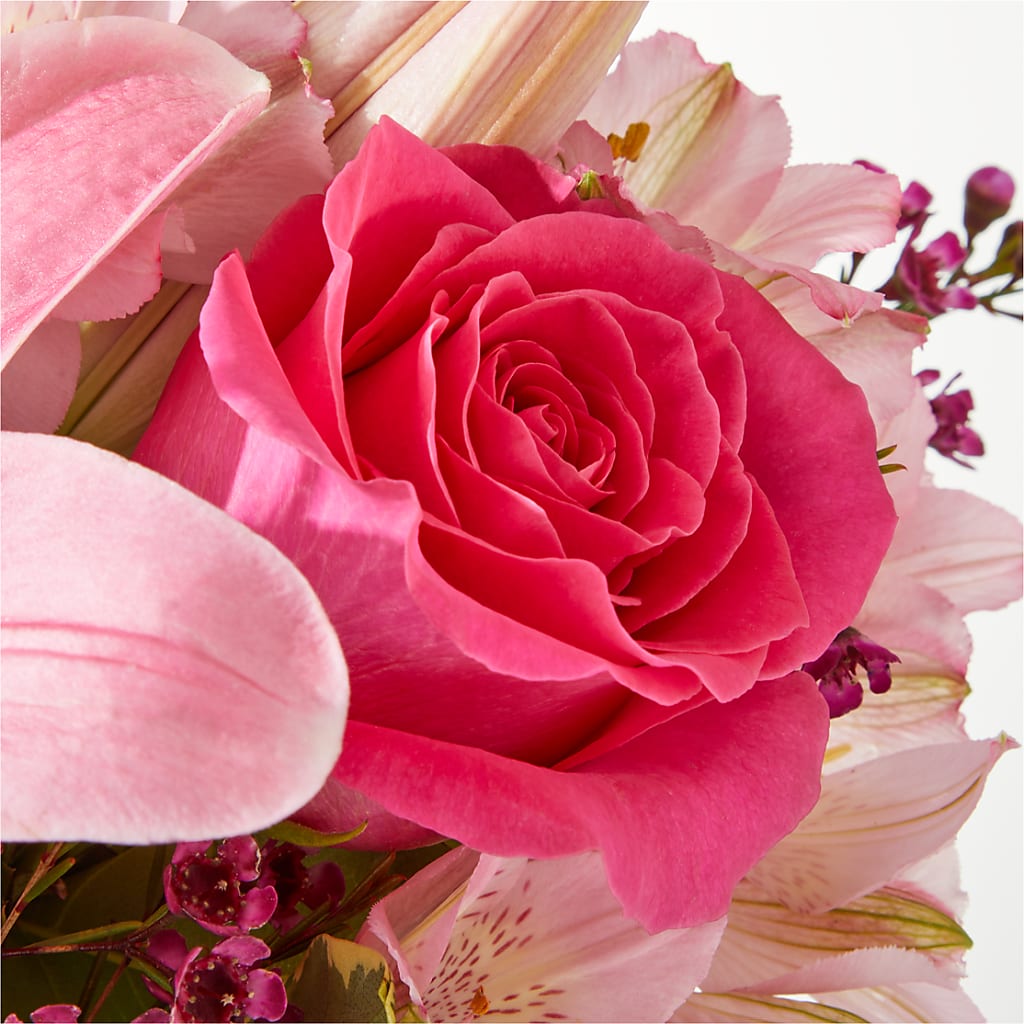 Lucky in Love Bouquet –  Flowers By Mgm, North York ON