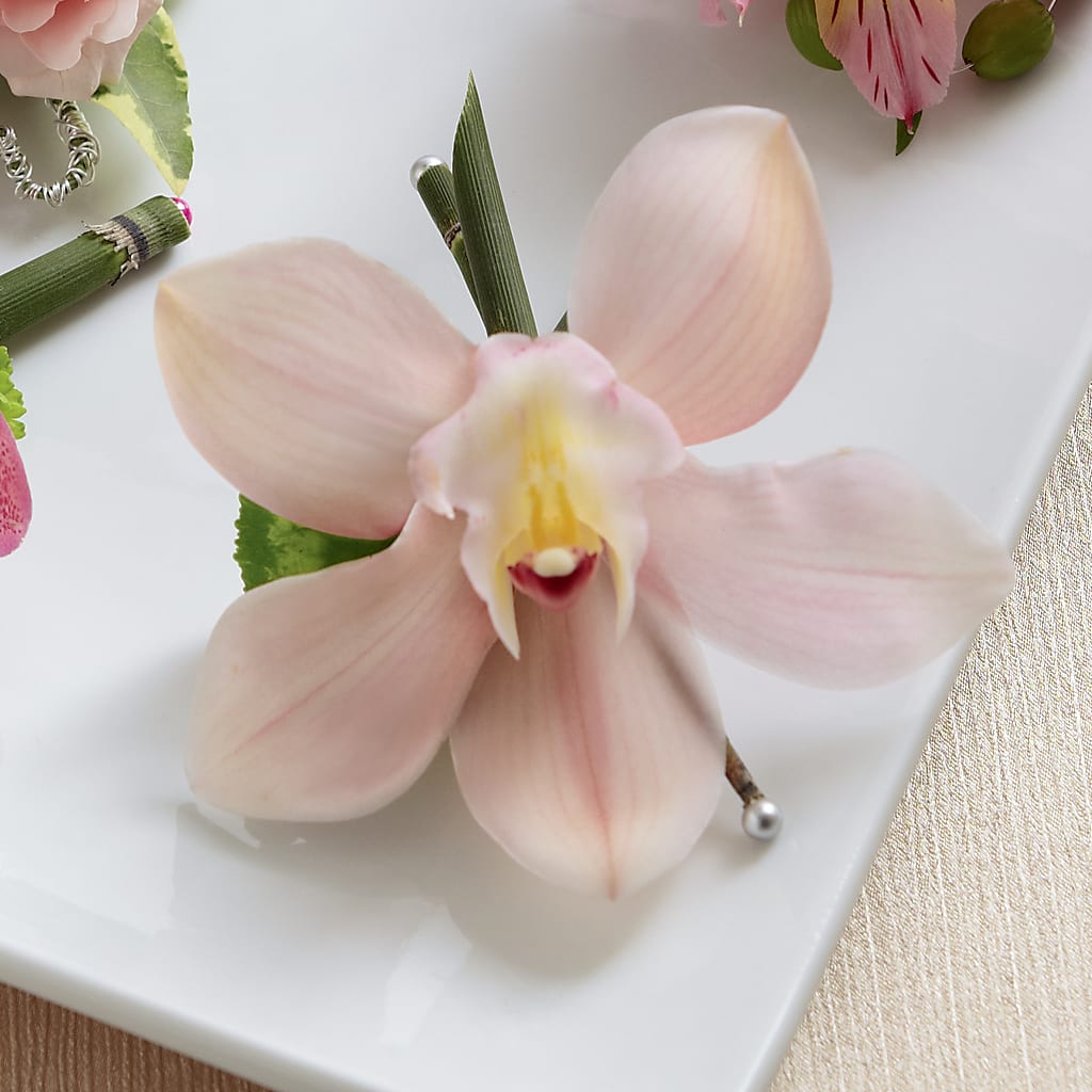 Boutonnière Cymbidium rose