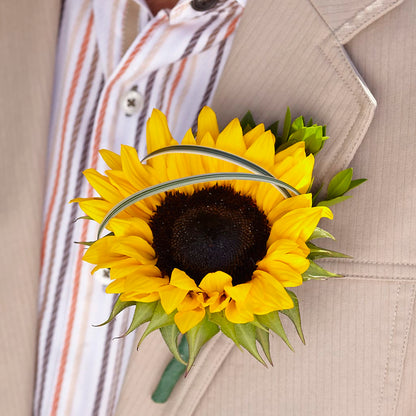 Free Spirit Boutonniere –  Flowers By Mgm, North York ON